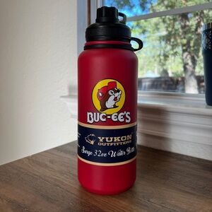 Buc-ee's Red 32oz Water Bottle by Yukon Outfitters
